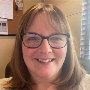 Meet your Posher, Suzanne